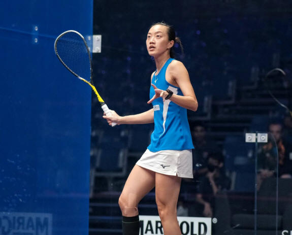 Low Wee Wern in action at the MARIGOLD Singapore Squash Open in 2022